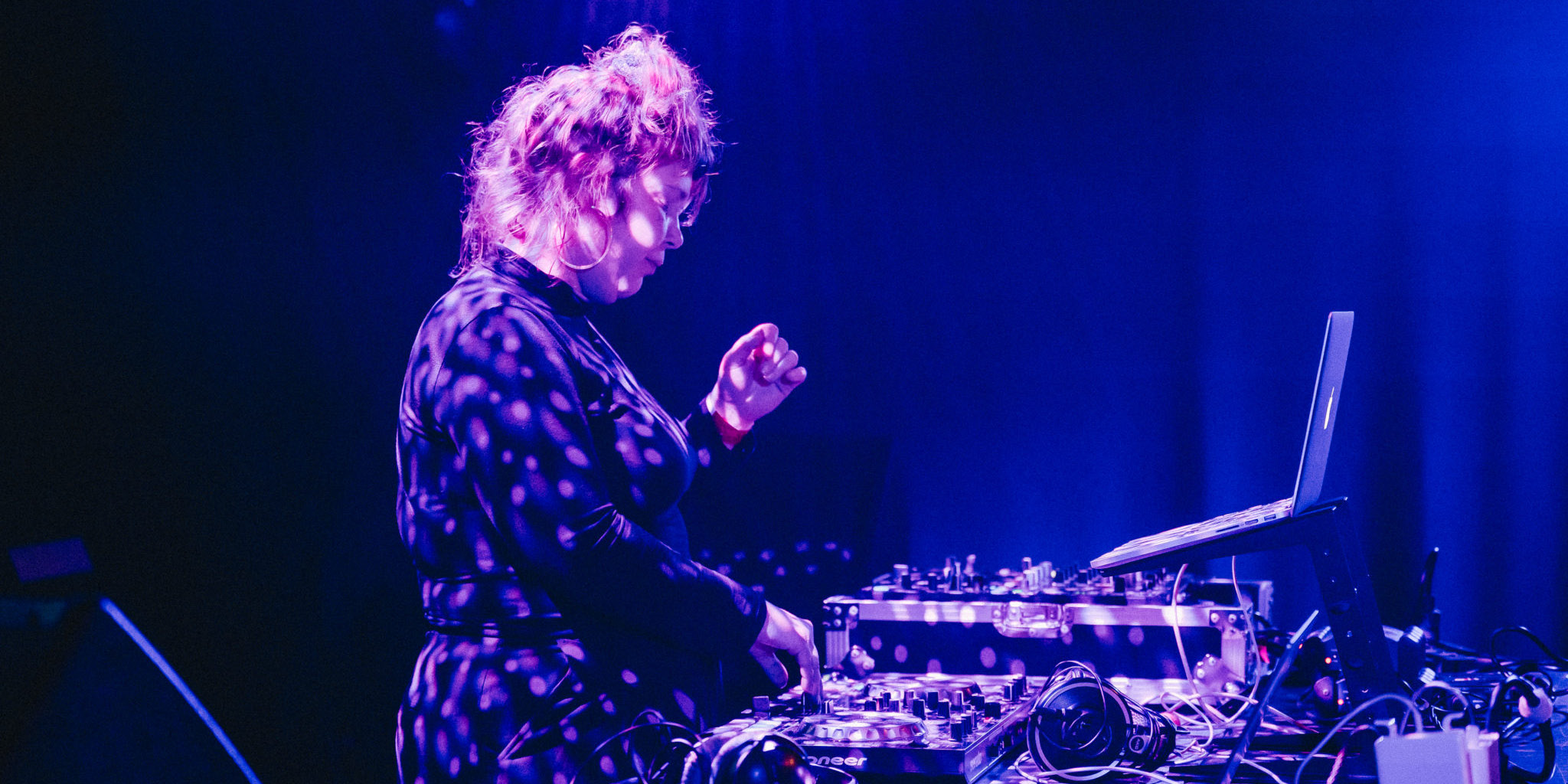 Le couteau [...] + DJ set Cosmic Suzie